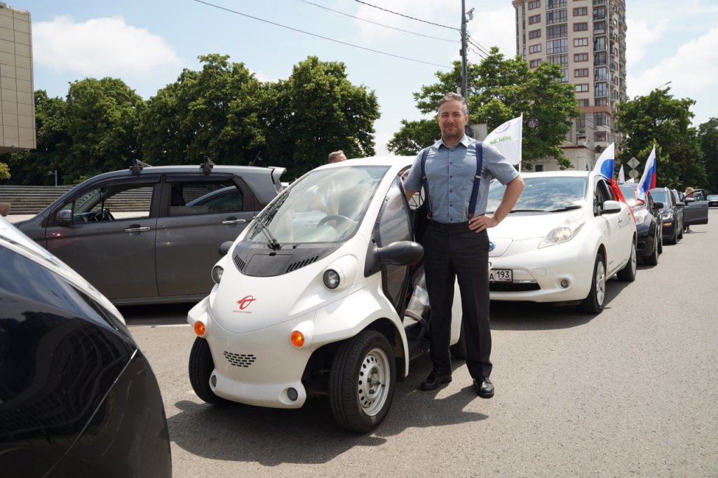 Автопробег электромобилей по улицам Краснодара